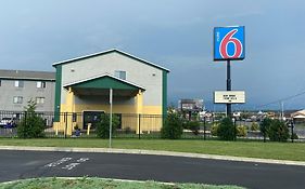 Motel 6 Lancaster
